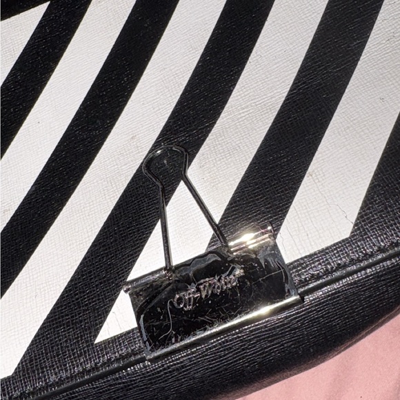 Off-White Black and White Striped Crossbody Bag with 2 straps. - Picture 6 of 8